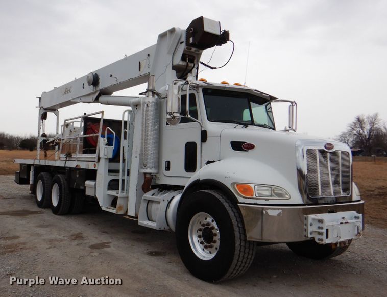 image for item HX9175 2007 Peterbilt 335  crane truck