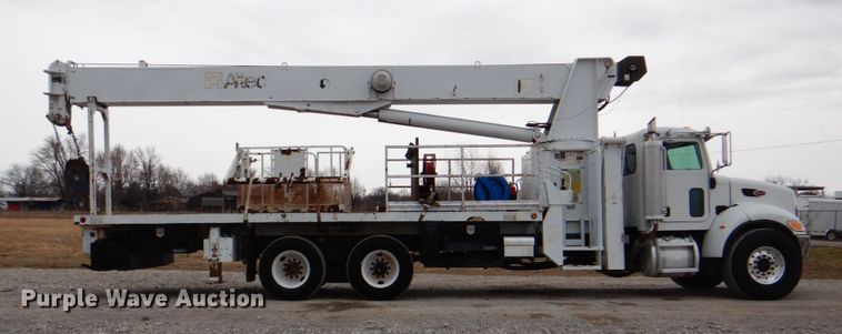 image for item HX9175 2007 Peterbilt 335  crane truck