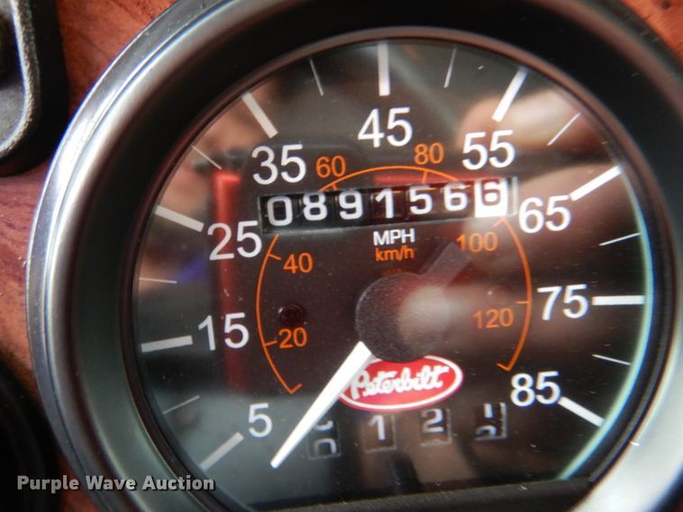 image for item HX9175 2007 Peterbilt 335  crane truck