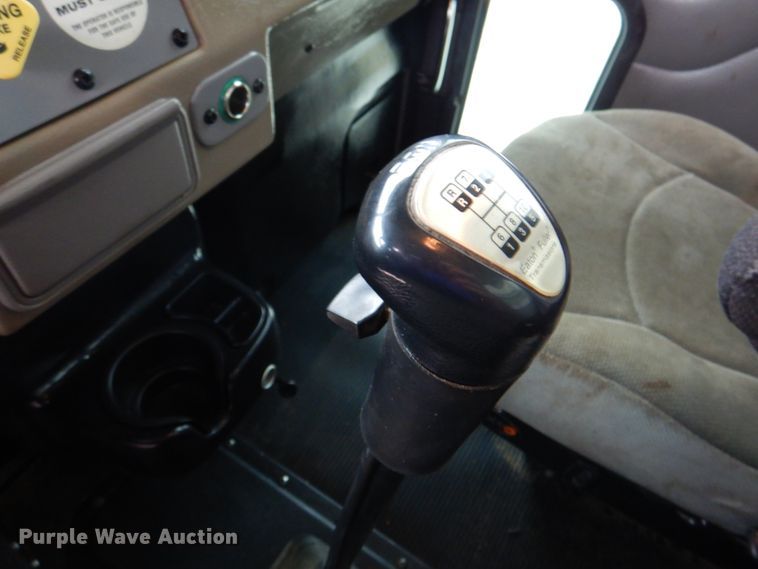 image for item HX9175 2007 Peterbilt 335  crane truck