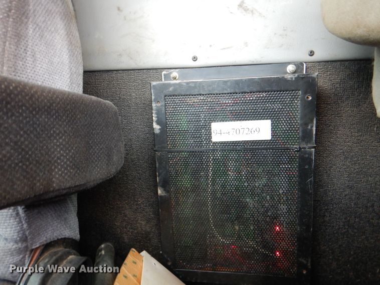 image for item HX9175 2007 Peterbilt 335  crane truck