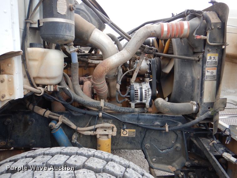 image for item HX9175 2007 Peterbilt 335  crane truck