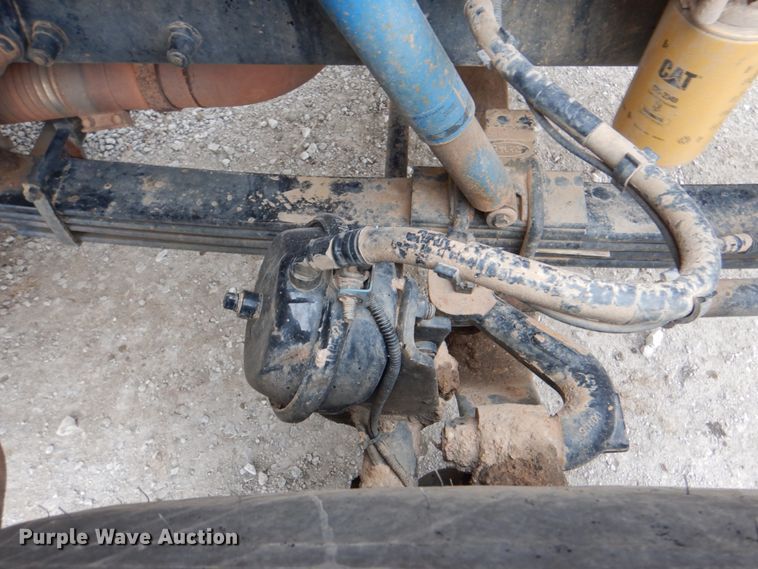 image for item HX9175 2007 Peterbilt 335  crane truck