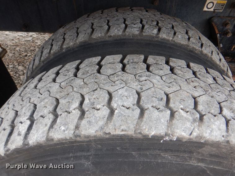 image for item HX9175 2007 Peterbilt 335  crane truck