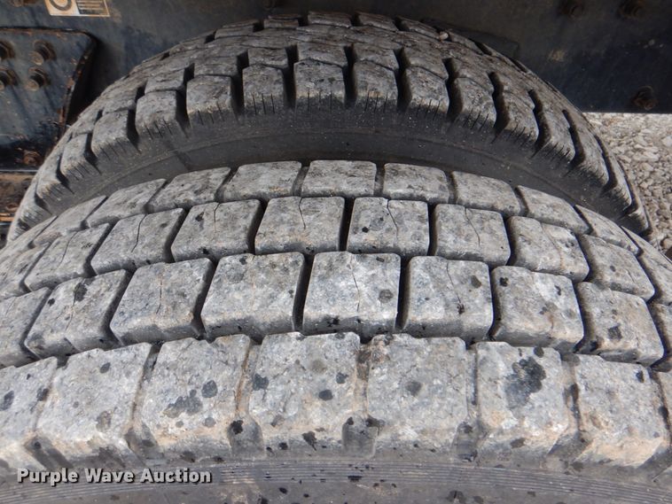 image for item HX9175 2007 Peterbilt 335  crane truck