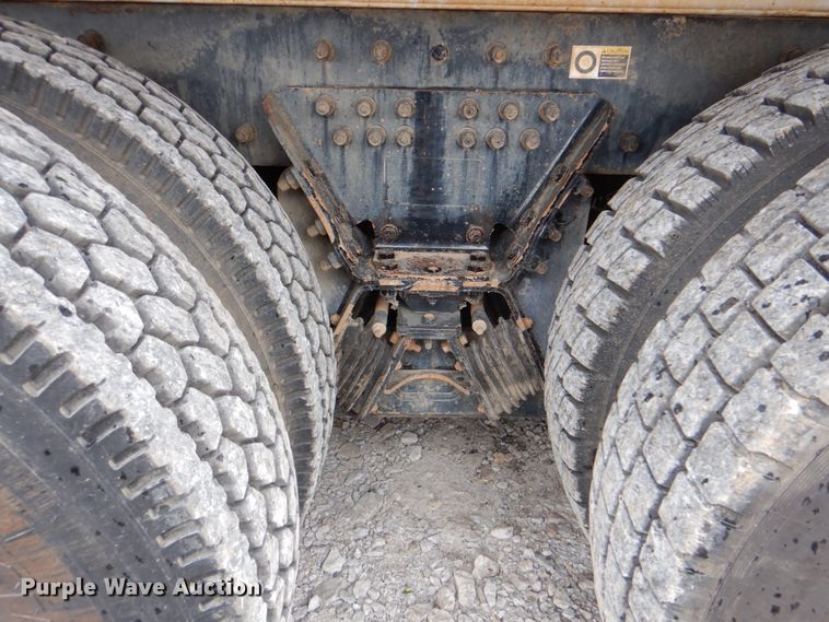 image for item HX9175 2007 Peterbilt 335  crane truck