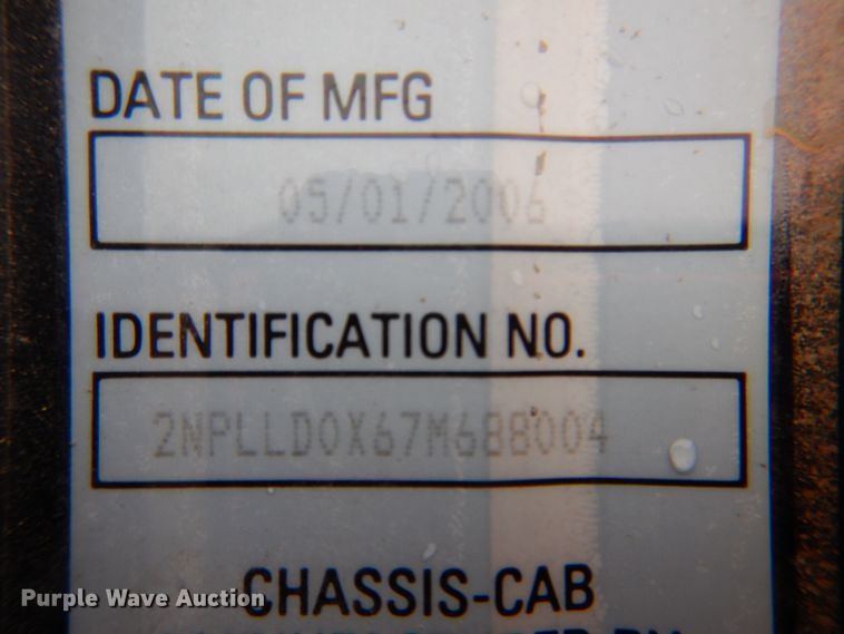 image for item HX9175 2007 Peterbilt 335  crane truck