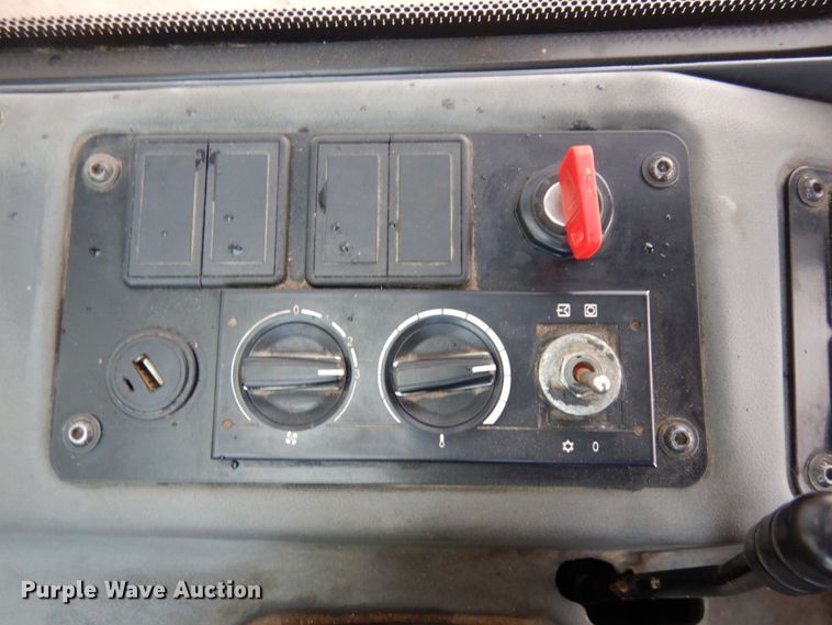 image for item IA9414 2015 John Deere 204K  wheel loader