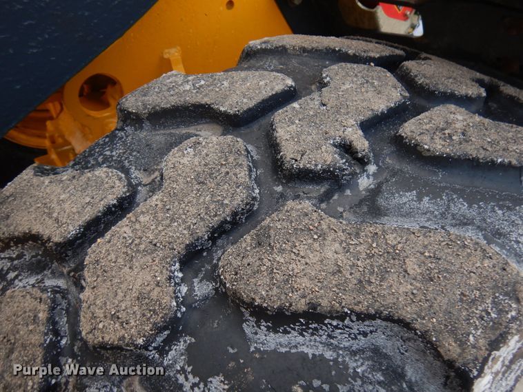 image for item IA9414 2015 John Deere 204K  wheel loader