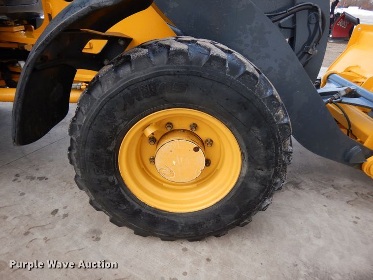 image for item IA9414 2015 John Deere 204K  wheel loader