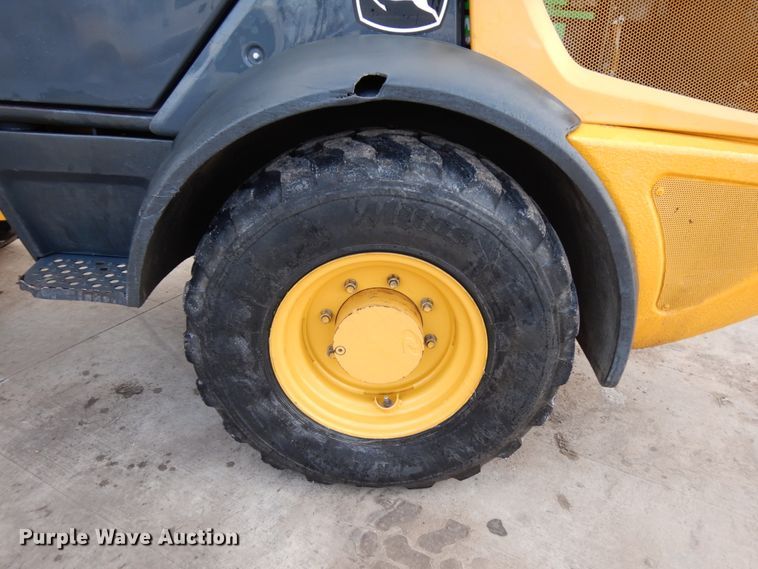 image for item IA9414 2015 John Deere 204K  wheel loader