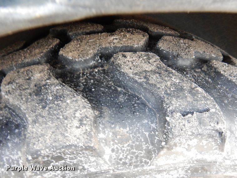 image for item IA9414 2015 John Deere 204K  wheel loader