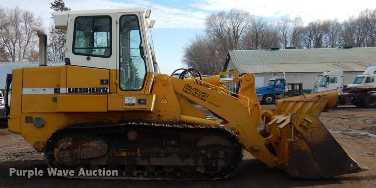 image for item IA9429 2000 Liebherr-America LR632  track loader