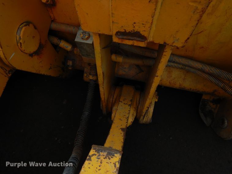 image for item IA9429 2000 Liebherr-America LR632  track loader