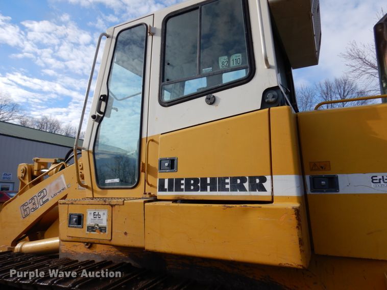 image for item IA9429 2000 Liebherr-America LR632  track loader