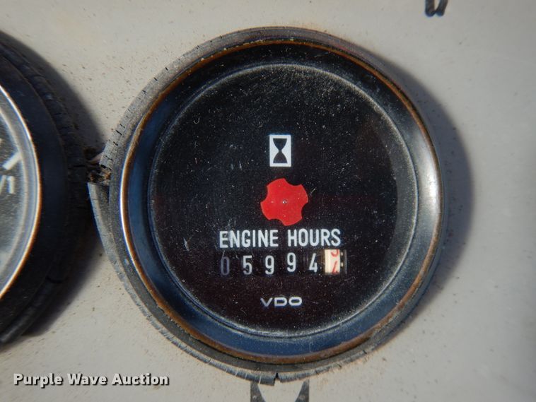 image for item IA9429 2000 Liebherr-America LR632  track loader