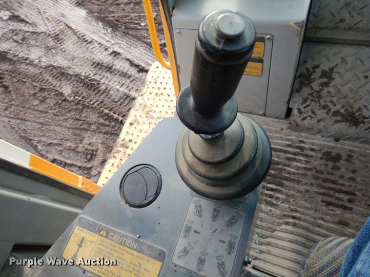 image for item IA9429 2000 Liebherr-America LR632  track loader