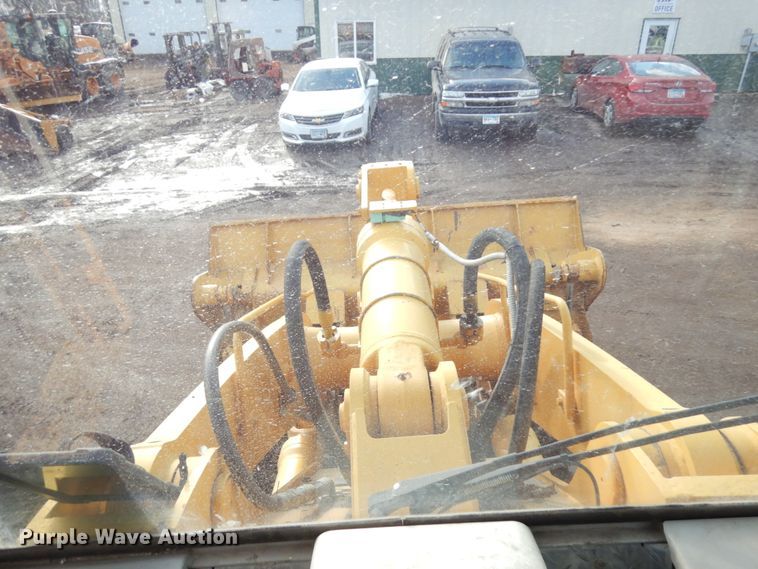 image for item IA9429 2000 Liebherr-America LR632  track loader