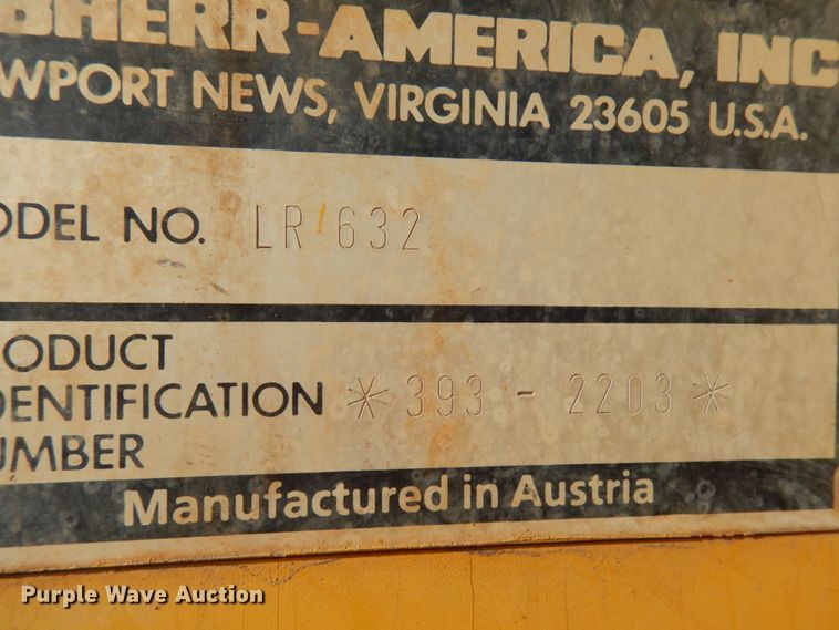 image for item IA9429 2000 Liebherr-America LR632  track loader