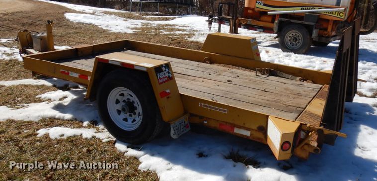 image for item IA9431 2007 Towmaster utility trailer