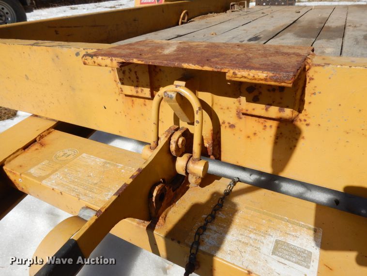 image for item IA9431 2007 Towmaster utility trailer