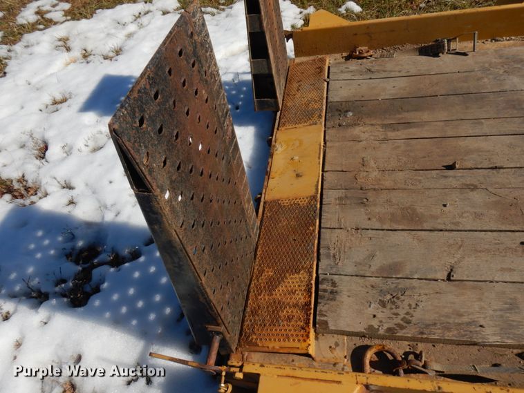 image for item IA9431 2007 Towmaster utility trailer