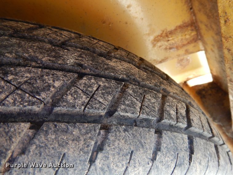 image for item IA9431 2007 Towmaster utility trailer