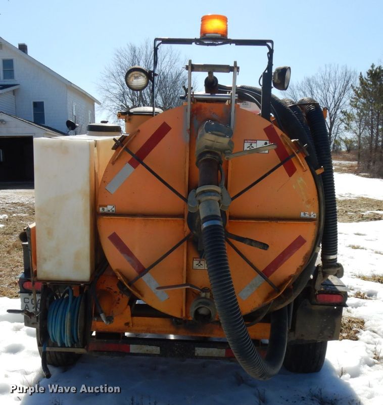 image for item IA9432 2007 Ring-o-matic 275  vacuum excavator