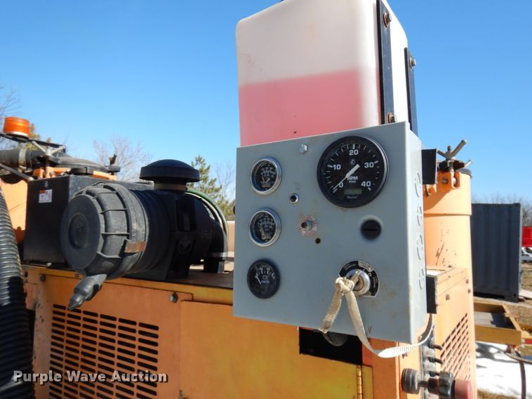 image for item IA9432 2007 Ring-o-matic 275  vacuum excavator