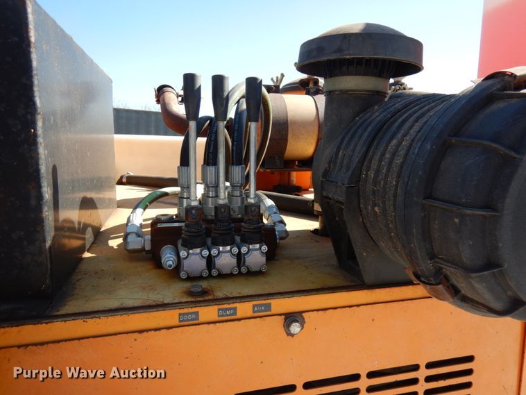 image for item IA9432 2007 Ring-o-matic 275  vacuum excavator