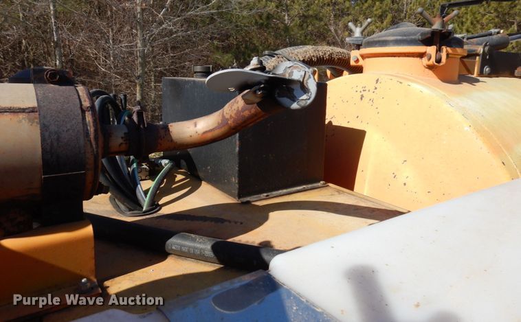 image for item IA9432 2007 Ring-o-matic 275  vacuum excavator