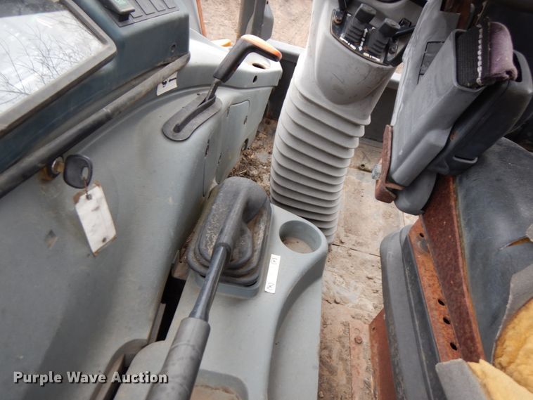 image for item IA9450 New Holland B95  backhoe