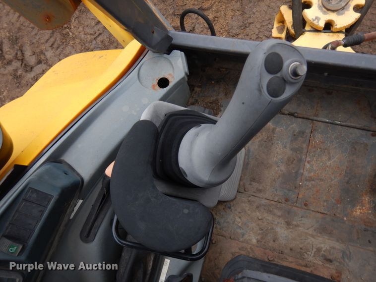 image for item IA9450 New Holland B95  backhoe