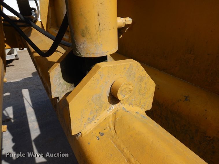 image for item IA9478 Caterpillar 70  scraper