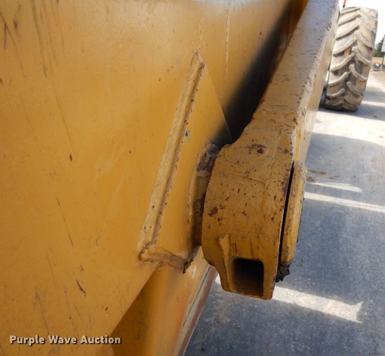 image for item IA9478 Caterpillar 70  scraper