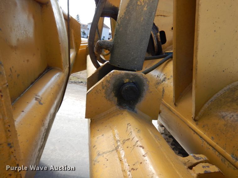 image for item IA9478 Caterpillar 70  scraper