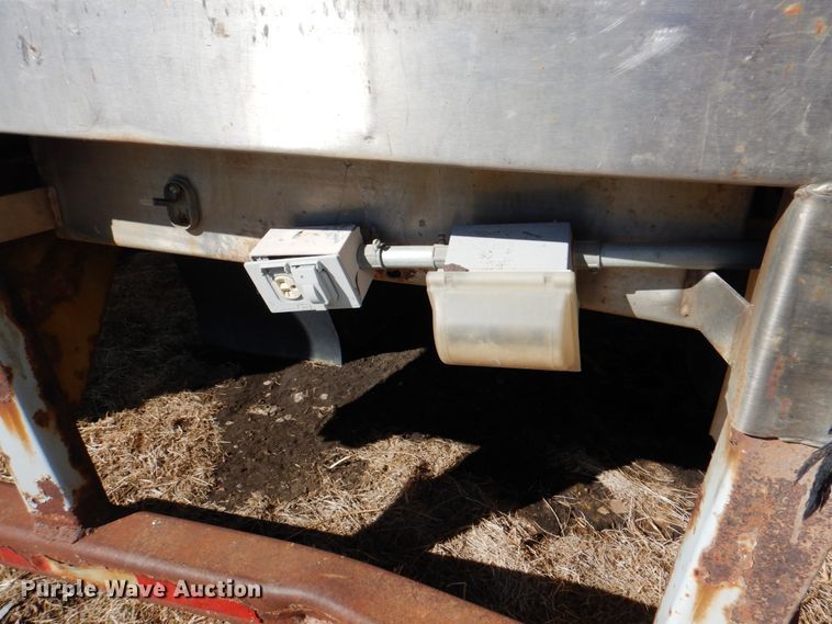 image for item II9763 1994 Utility VSR2 dry van trailer