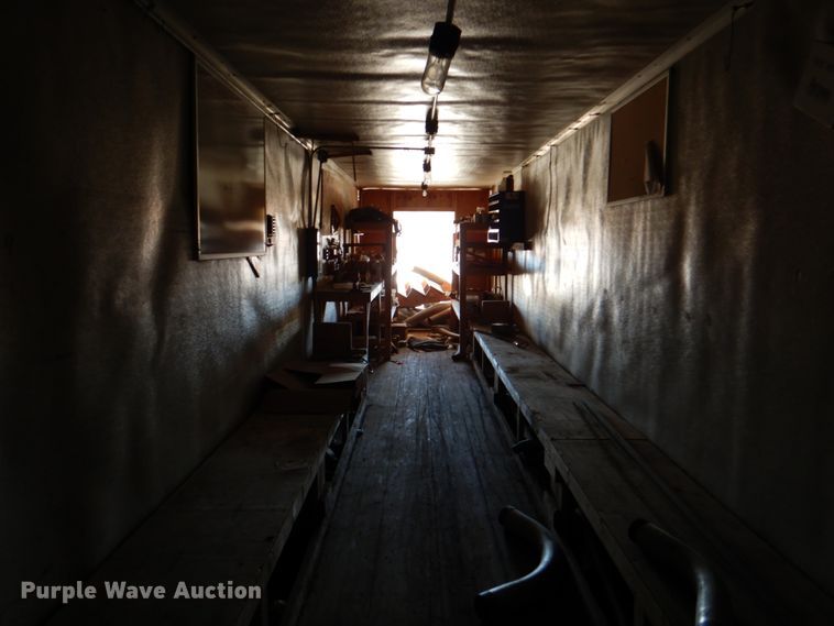 image for item II9763 1994 Utility VSR2 dry van trailer