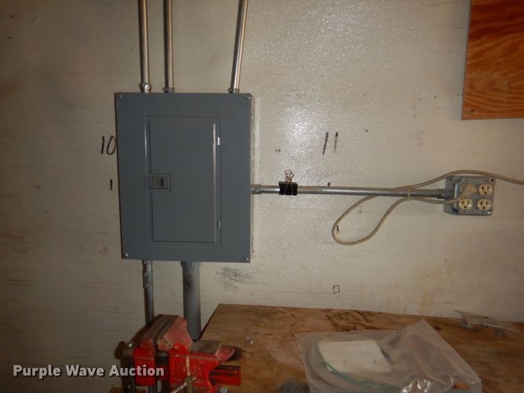 image for item II9763 1994 Utility VSR2 dry van trailer