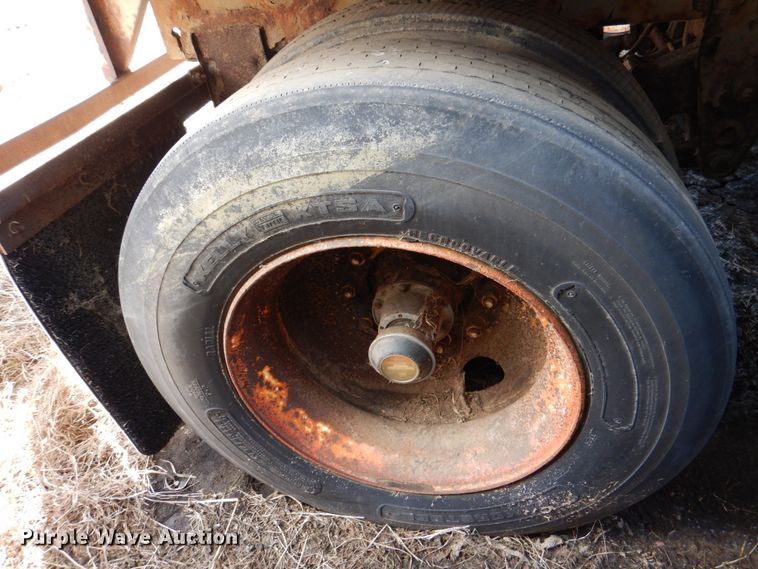 image for item II9763 1994 Utility VSR2 dry van trailer