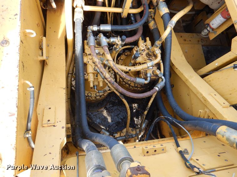 image for item IK9791 1998 Caterpillar 345B L  excavator