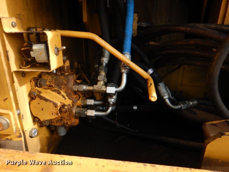 image for item IK9791 1998 Caterpillar 345B L  excavator