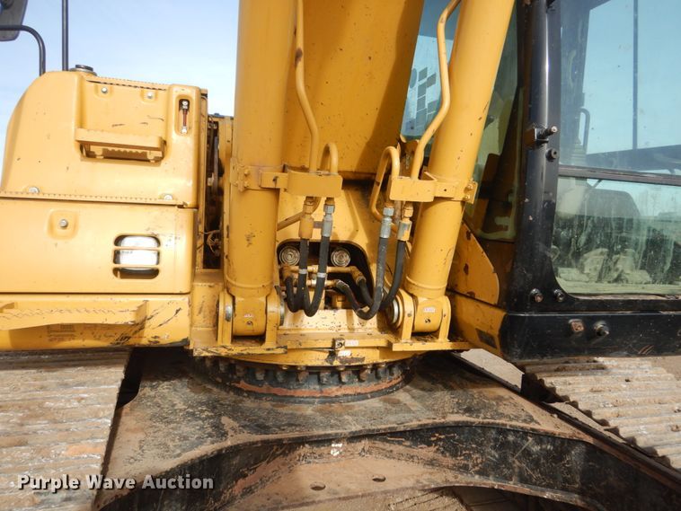image for item IK9792 2006 Caterpillar 325CL  excavator