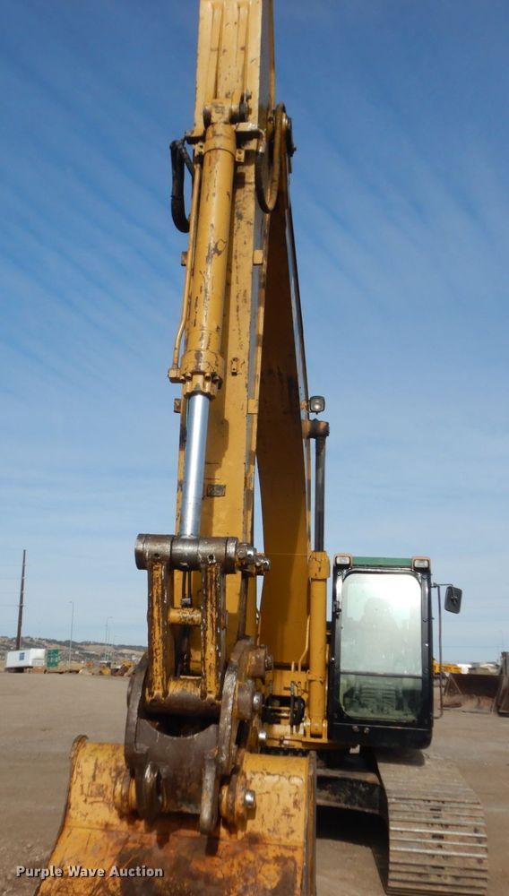 image for item IK9792 2006 Caterpillar 325CL  excavator