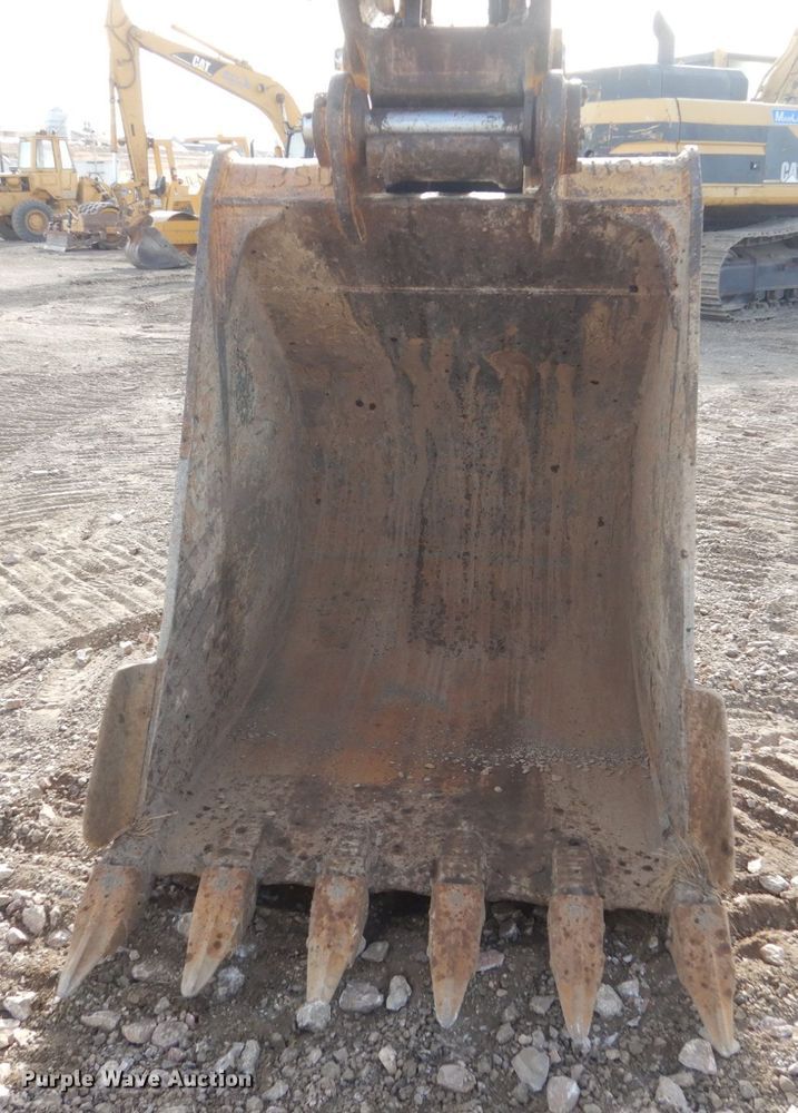 image for item IK9792 2006 Caterpillar 325CL  excavator