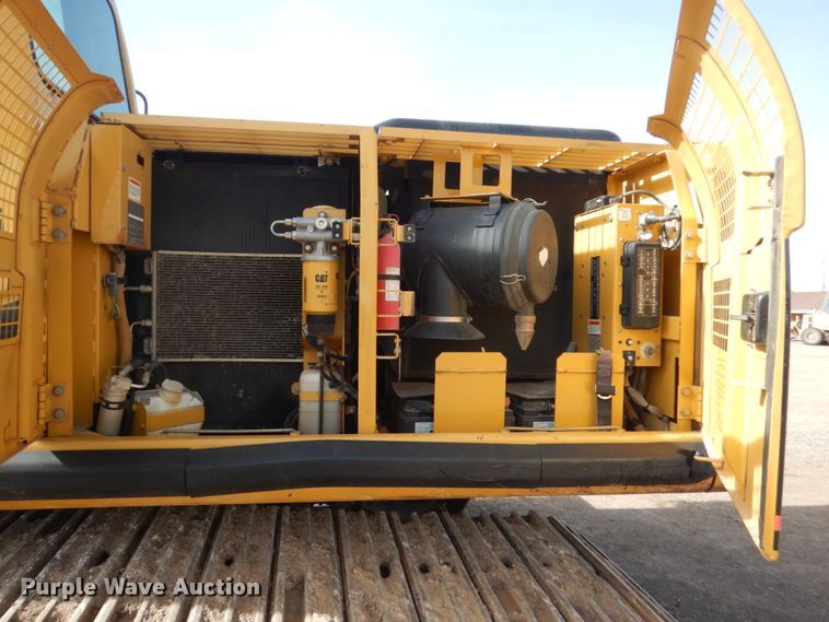 image for item IK9792 2006 Caterpillar 325CL  excavator