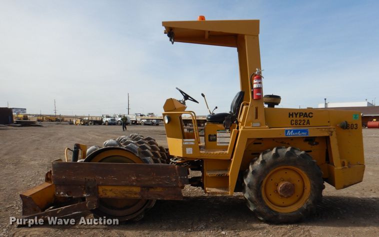 image for item IK9795 1993 Hypac C822A  single drum vibratory roller