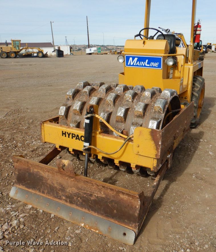 image for item IK9795 1993 Hypac C822A  single drum vibratory roller