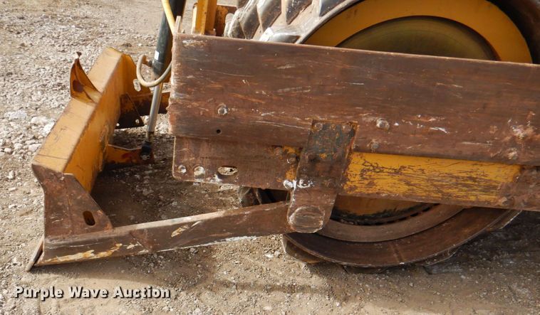 image for item IK9795 1993 Hypac C822A  single drum vibratory roller