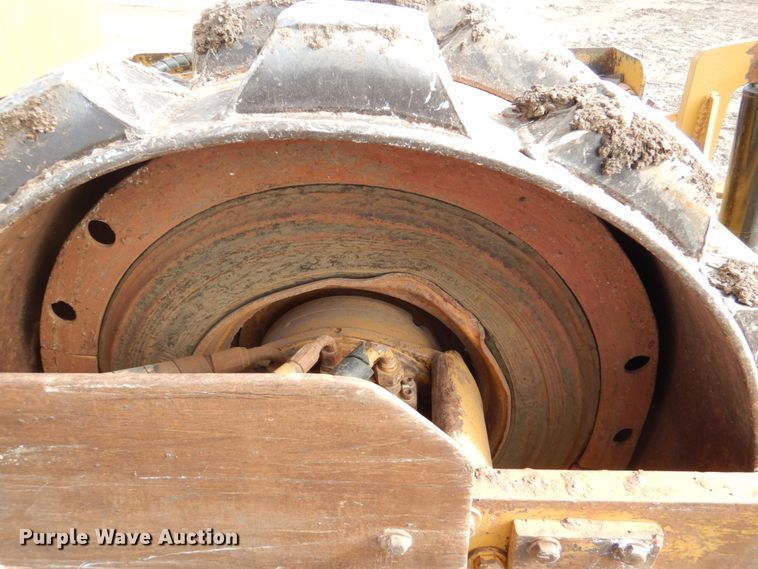 image for item IK9795 1993 Hypac C822A  single drum vibratory roller